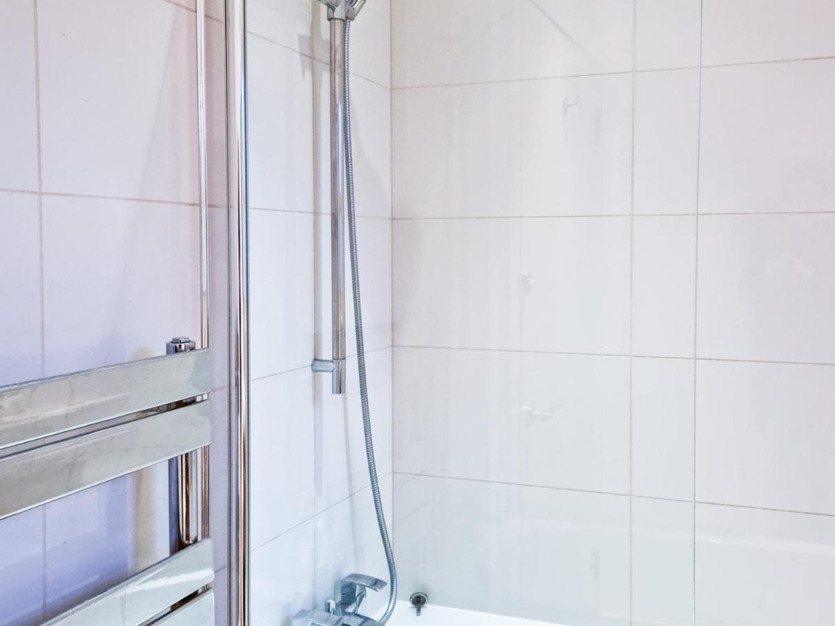 Pass The Keys Family Friendly 2 Bedroom Gem In Shepherd'S Bush London Exteriör bild